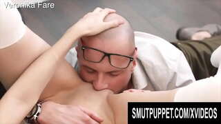 SmutPuppet - ഡൈനിംഗ് ഓൺ ടീൻ സമനിരപ്പുണ്ടാക്കുക ഇന്റജർ