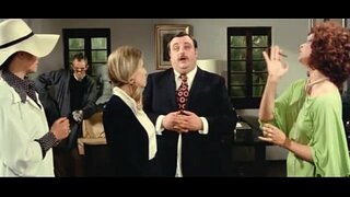 Waina Burlesk Strip WHAKAATU