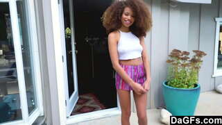 Dagfs - യുവ Ebony Babe Get Her Chance To Fuck പനി